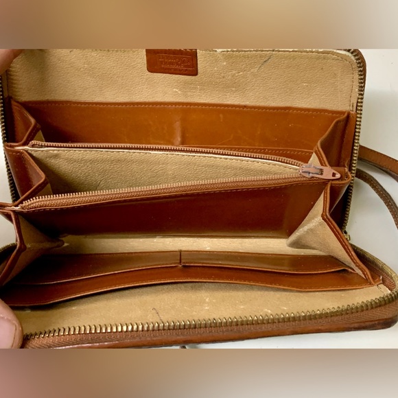 Vtg 2 Tone Pebbled All Weather Leather Dooney Bourke Cross Body Bag Purse - Picture 12 of 16